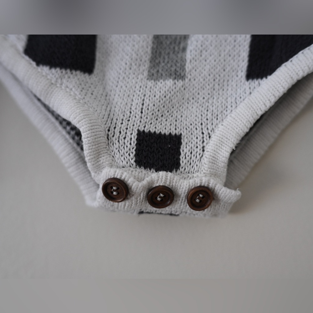 Jars Collections Unisex Boys & Girls Black and Gray Geometric Kids Onesie 18m - Picture 6 of 8
